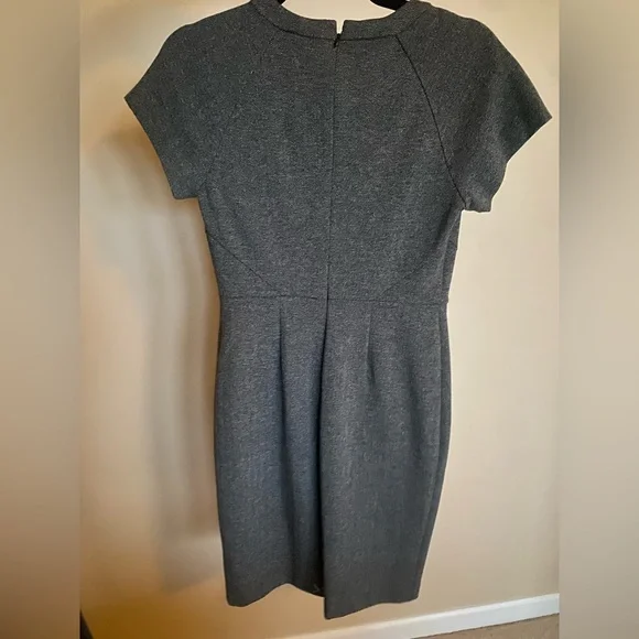 Brooks Brothers Gray Tweed Fitted Bodycon Dress - Sz 2 - Picture 2 of 6